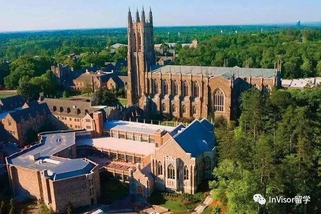 杜克大学校园裙楼